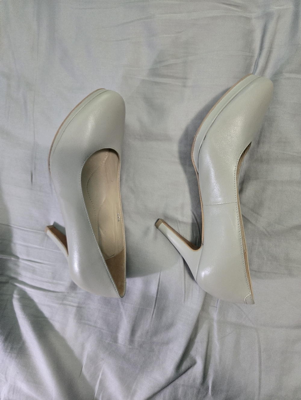 Classic Calla Women's White Pumps